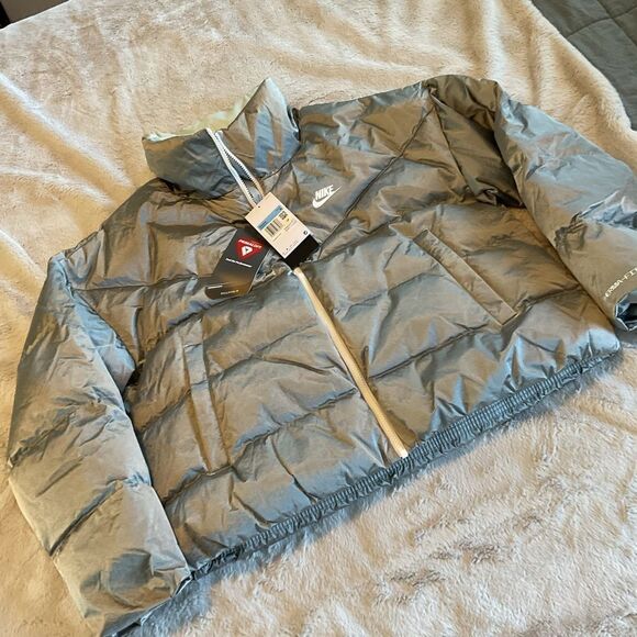 Nike Women's Therma-Fit Synthetic Fill Gray Shine Puffer Jacket Size M - Picture 5 of 6